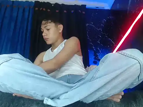 SemerHott online show from November 28, 2025, 1:14 pm