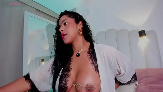 danna ross25 online show from December 17, 2025, 12:55 pm