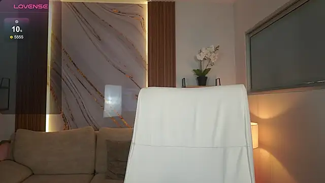 GiaNovak online show from December 20, 2025, 7:10 pm