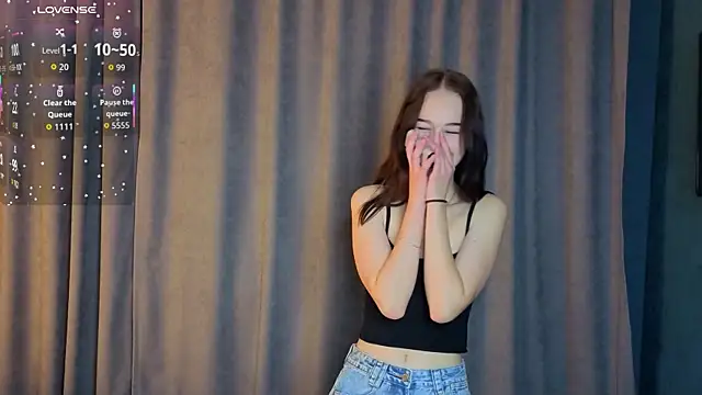 Mary Smitt online show from October 5, 2025, 6:06 pm