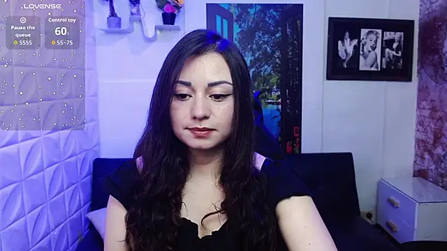 Eva Roussell online show from November 6, 2025, 4:41 pm