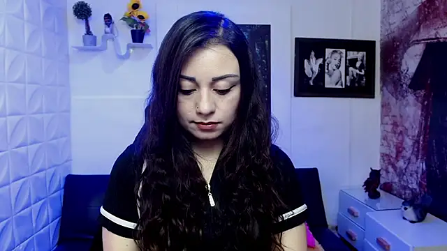 Eva Roussell online show from November 25, 2025, 2:28 pm