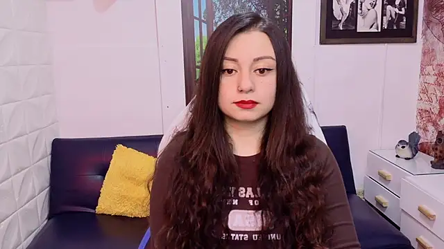 Snapshot of Eva_Roussell chatting on May 23, 2026, 2:54 pm Eva Roussell online show from May 23, 2026, 2:54 pm