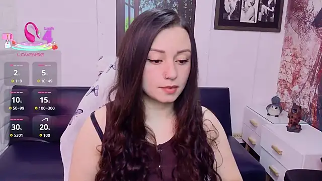 Snapshot of Eva_Roussell chatting on June 26, 2026, 2:32 pm Eva Roussell online show from June 26, 2026, 2:32 pm