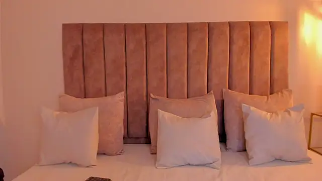 amber colliiins online show from March 4, 2026, 5:08 pm