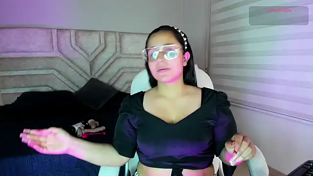  adahara queen online show from October 14, 2025, 3:29 am