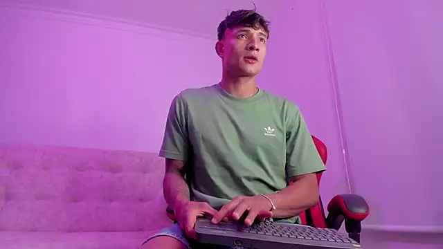 DavisFirb online show from April 27, 2026, 2:09 am