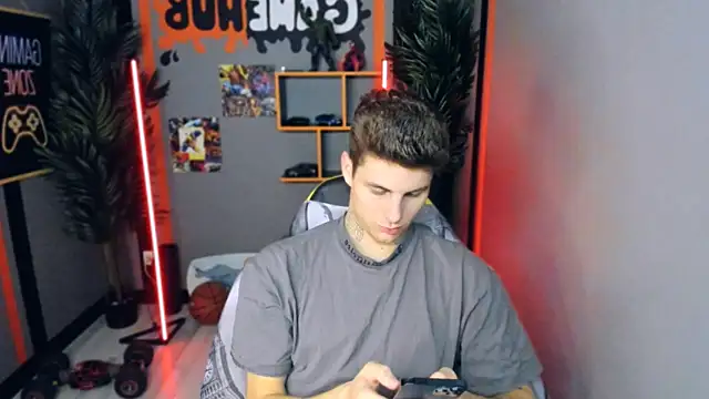 JackWolw online show from October 1, 2025, 11:38 am