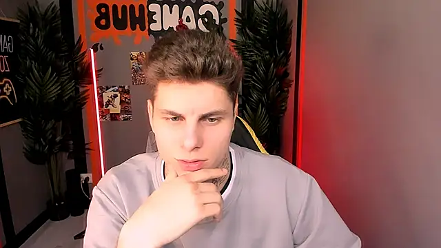 JackWolw online show from November 5, 2025, 3:34 pm