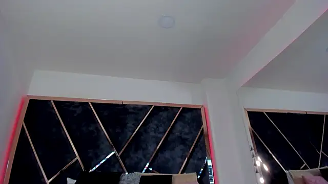 Snapshot of SusanaHenao chatting on September 12, 2025, 7:58 pm SusanaHenao online show from September 12, 2025, 7:58 pm