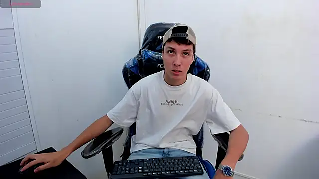 LittleDanny  online show from February 9, 2026, 6:23 pm