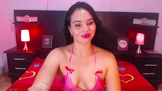 alyssabunnyy online show from September 23, 2025, 12:13 am