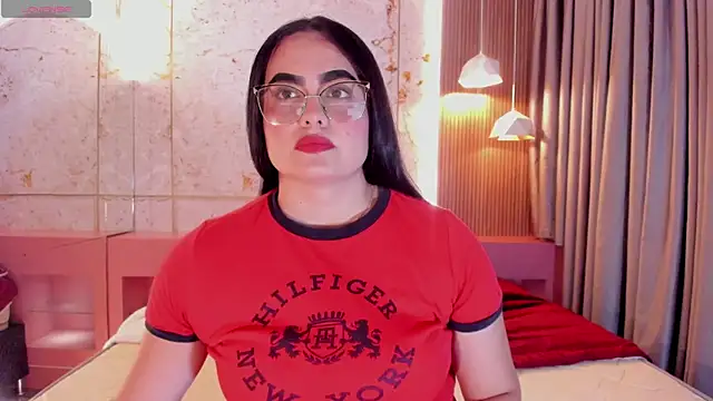 sofiiacarson online show from May 26, 2026, 7:54 pm