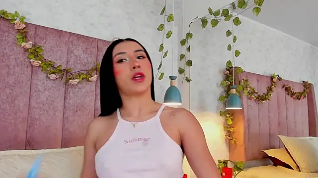 AnyaJay online show from July 3, 2026, 9:43 pm