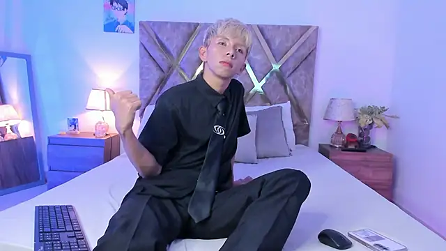 Snapshot of Hyunjin_Son chatting on February 6, 2026, 11:52 pm Hyunjin Son online show from February 6, 2026, 11:52 pm