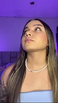 AnnyLopezzz  online show from February 7, 2026, 6:28 am