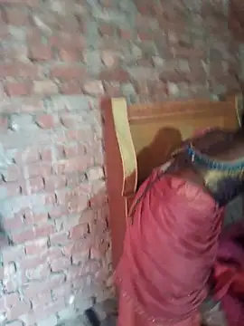 parmila203 online show from April 24, 2026, 12:46 am