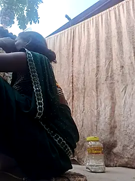 parmila203 online show from April 26, 2026, 1:03 am