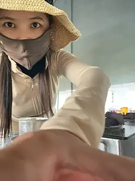 Yumii 09 online show from January 16, 2026, 1:42 am