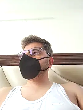 LoveGuruRA online show from September 30, 2025, 3:44 am