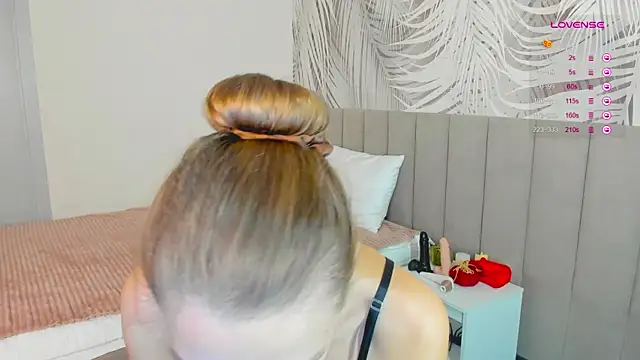 KiaraCaley online show from November 13, 2025, 2:10 am