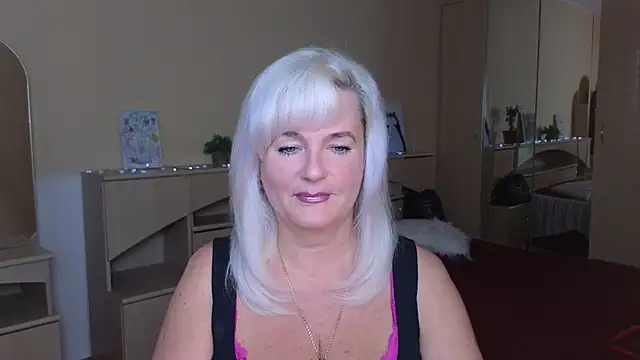 Snapshot of Vina_Vision chatting on September 28, 2025, 10:20 am Vina Vision online show from September 28, 2025, 10:20 am