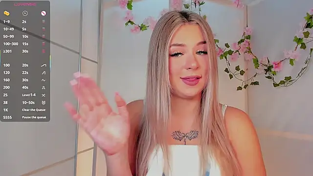 AliaBuerstatte online show from September 30, 2025, 7:41 pm