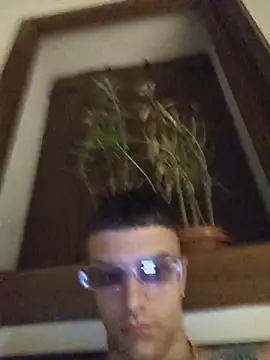 Snapshot of David_leons chatting on May 26, 2026, 10:28 pm David leons online show from May 26, 2026, 10:28 pm