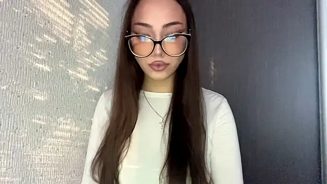 Leaf Unto online show from September 10, 2025, 1:55 pm