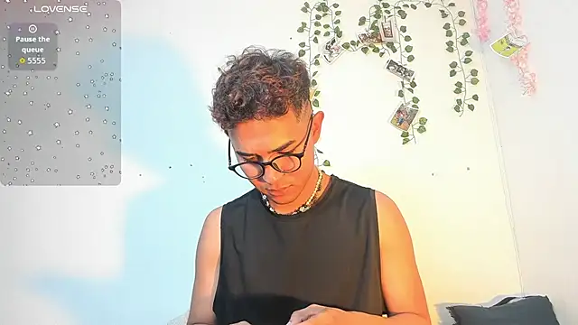 cute sammy 1 online show from September 9, 2025, 4:12 am