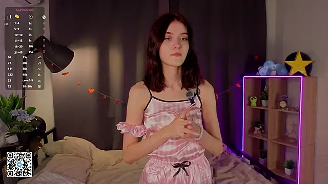 BelindaParbs online show from November 3, 2025, 6:09 pm