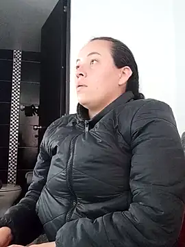  honey12 online show from September 12, 2025, 1:22 pm