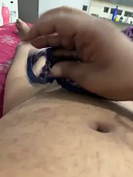 Siddharth25368 online show from November 6, 2025, 7:59 pm