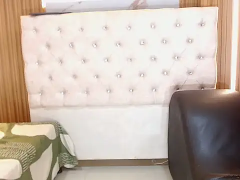 sabrina roosa online show from October 4, 2025, 11:30 am