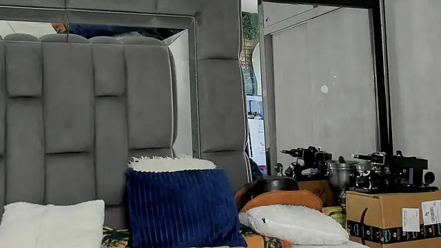 JakeViper online show from September 14, 2025, 2:05 pm