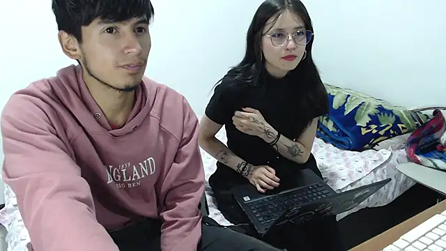 Snapshot of CurseLovers28 chatting on September 10, 2025, 3:39 am CurseLovers28 online show from September 10, 2025, 3:39 am