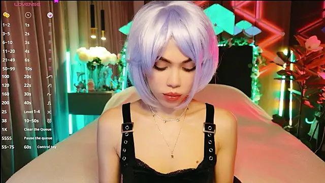 MimiFors online show from October 2, 2025, 4:14 pm