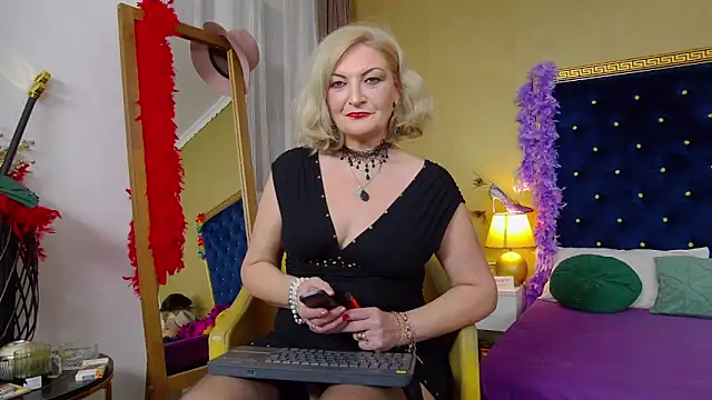 Snapshot of Allura_Jenson chatting on February 18, 2026, 9:11 pm Allura Jenson online show from February 18, 2026, 9:11 pm