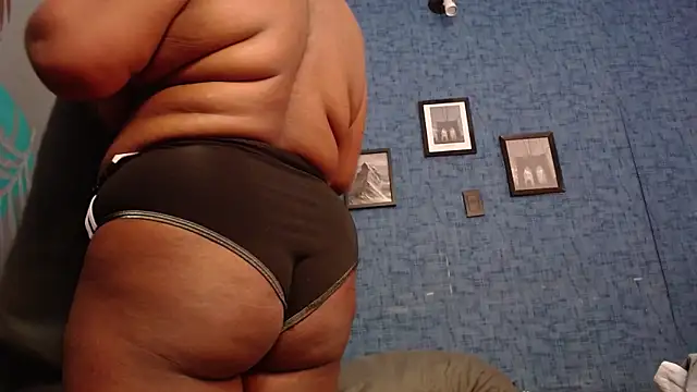 isabella brown1 online show from November 8, 2025, 11:32 am