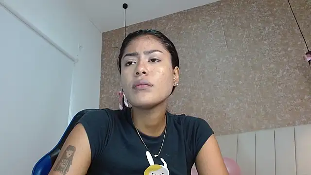 babilett online show from October 7, 2025, 12:02 pm