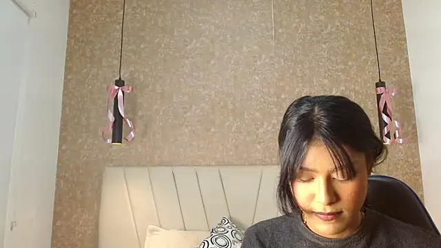 babilett online show from November 25, 2025, 11:43 am