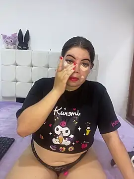 Snapshot of Kuromy_x chatting on November 5, 2025, 7:36 pm Kuromy x online show from November 5, 2025, 7:36 pm