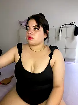 Snapshot of Kuromy_x chatting on November 6, 2025, 6:53 pm Kuromy x online show from November 6, 2025, 6:53 pm