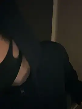 Snapshot of min9811 chatting on December 2, 2025, 12:32 pm min9811 online show from December 2, 2025, 12:32 pm