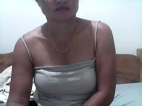 nathalie0045 online show from February 23, 2026, 11:29 am