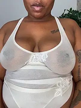 Snapshot of fatpussydallx chatting on September 21, 2025, 6:15 am fatpussydallx online show from September 21, 2025, 6:15 am