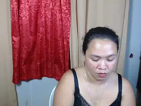 Snapshot of urasianpinayhotmama chatting on June 26, 2026, 10:30 am urasianpinayhotmama online show from June 26, 2026, 10:30 am