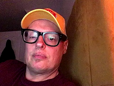 Snapshot of curley76 chatting on September 28, 2025, 5:13 am curley76 online show from September 28, 2025, 5:13 am