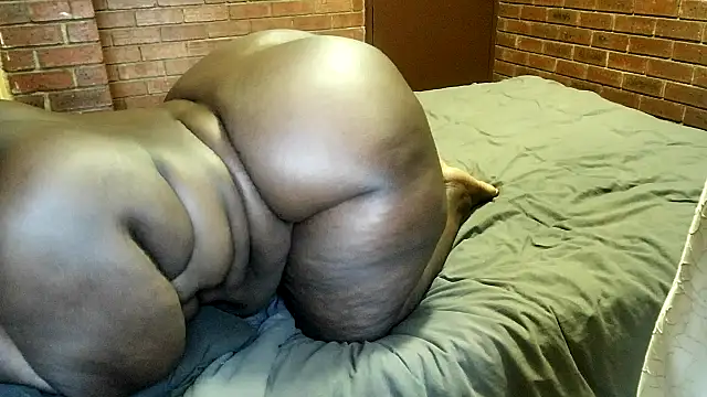 Snapshot of ASSQUEEN37Xx chatting on October 30, 2025, 3:30 am ASSQUEEN37Xx online show from October 30, 2025, 3:30 am