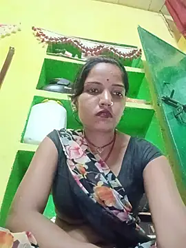Snapshot of Seema_guptaji chatting on July 1, 2026, 8:05 am Seema guptaji online show from July 1, 2026, 8:05 am